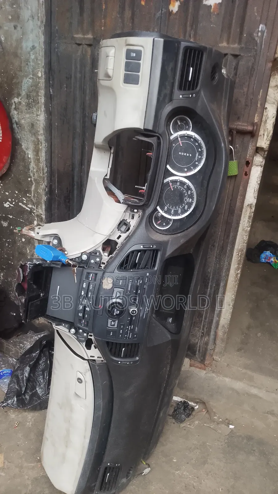 Dashboard Acura TSX 08