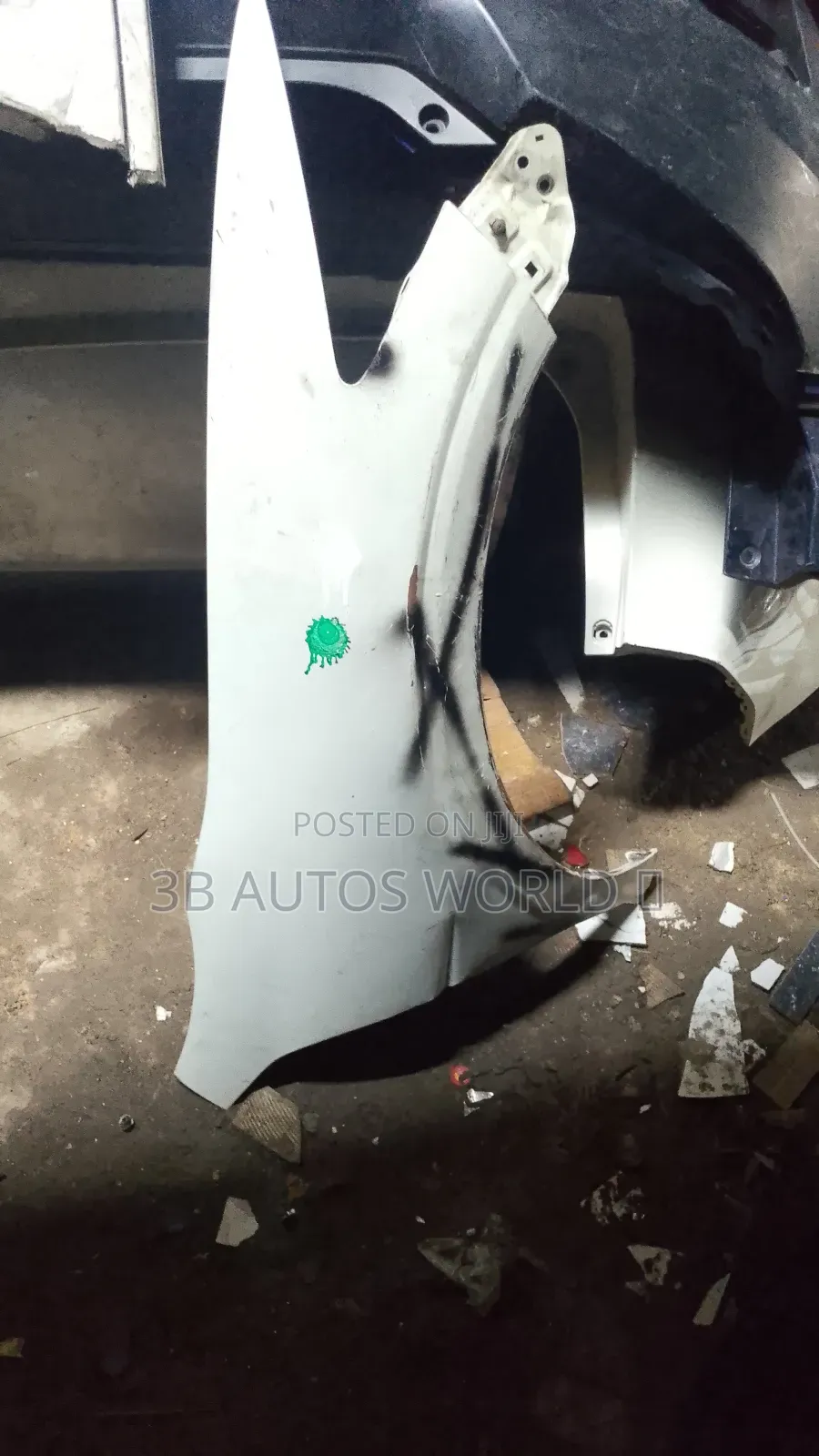 Fender Honda Crosstour 2008