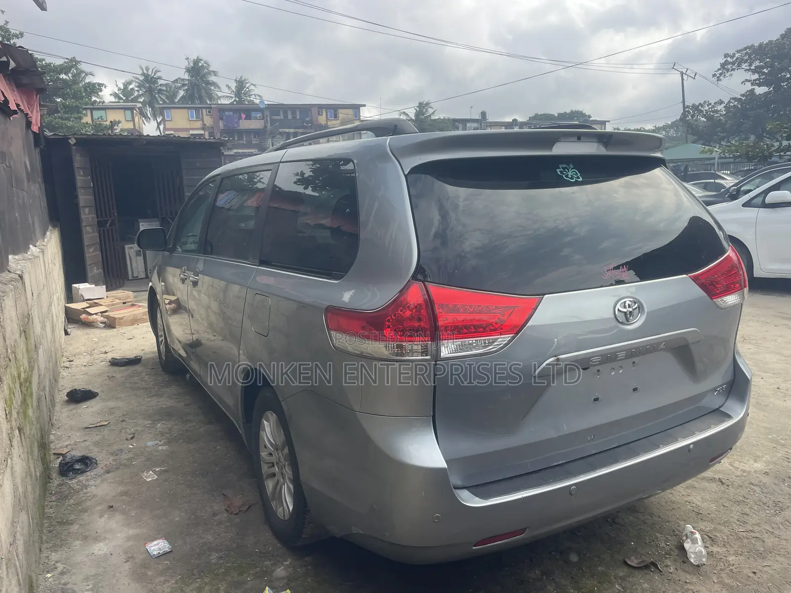 Toyota Sienna XLE 7 Passenger 2012 Silver