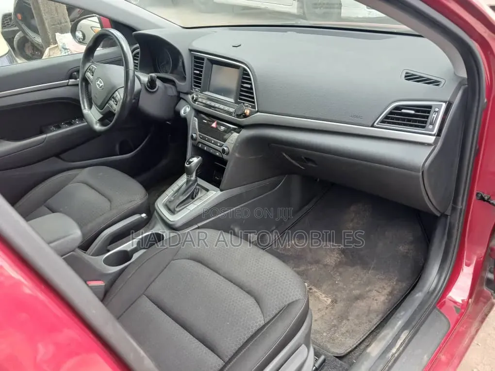 Hyundai Elantra 2017 Maroon