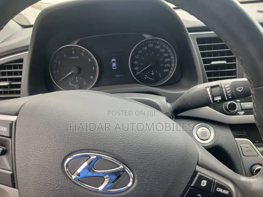 Hyundai Elantra 2017 Maroon
