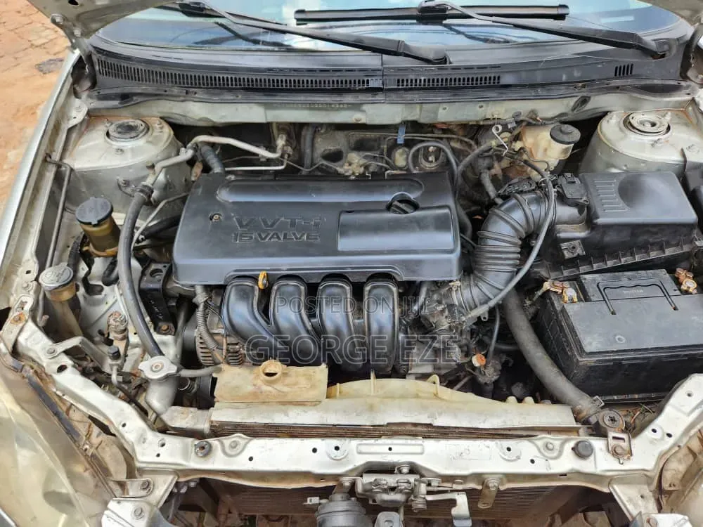 Toyota Corolla 2004 Silver