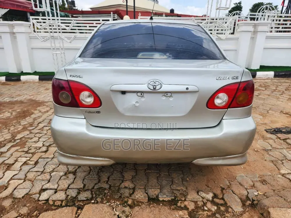 Toyota Corolla 2004 Silver