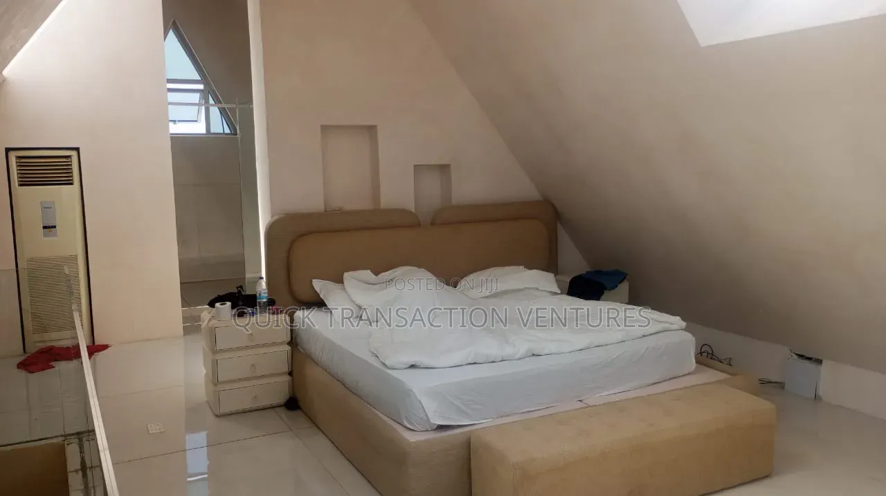 Furnished 5bdrm House in Pinnock Beach Estate, Osapa london for sale