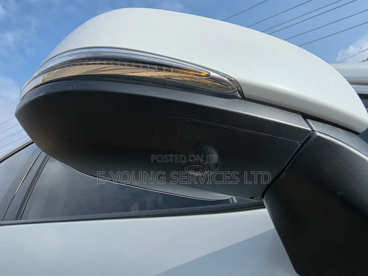 Toyota RAV4 2021 White