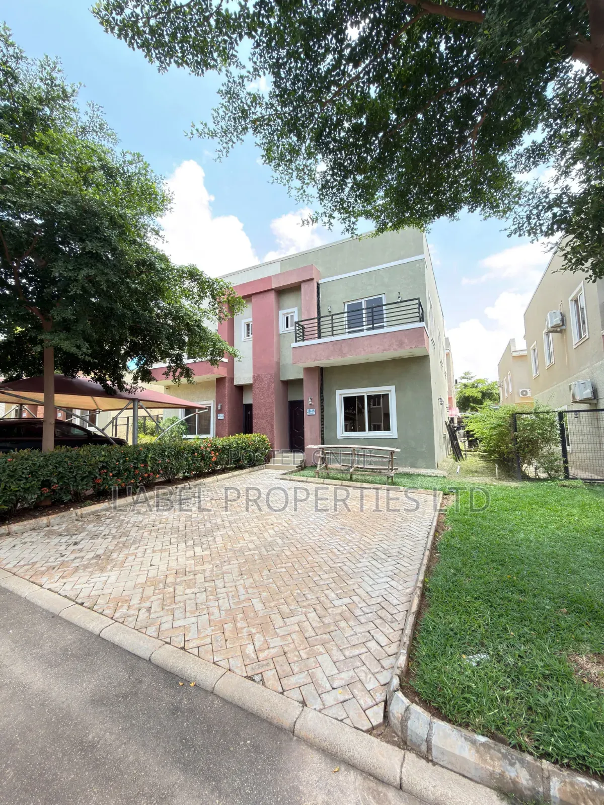2bdrm Duplex in Urban Shelter Homes for sale