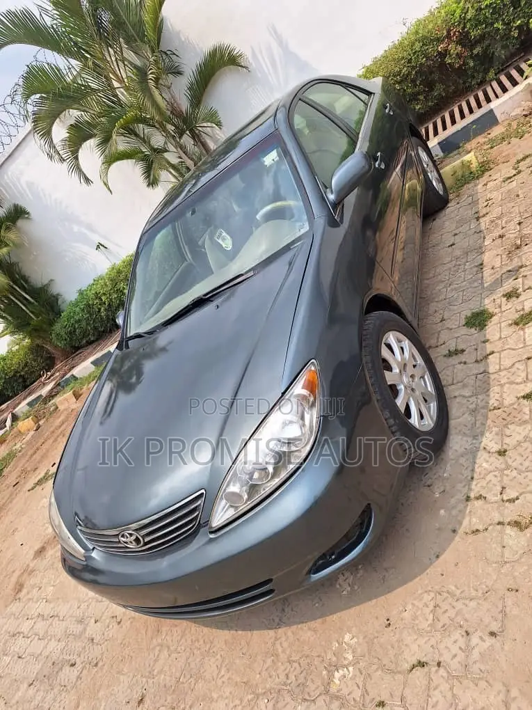 Toyota Camry 2004 Blue