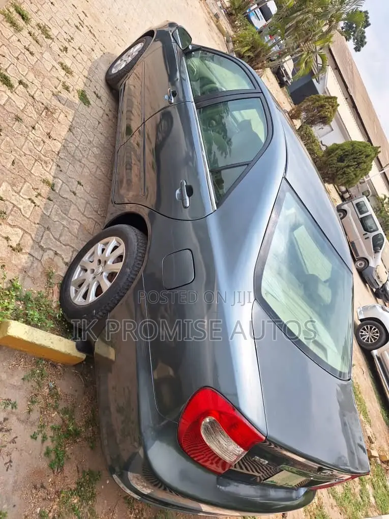 Toyota Camry 2004 Blue