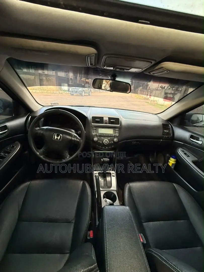 Honda Accord 2003 Silver
