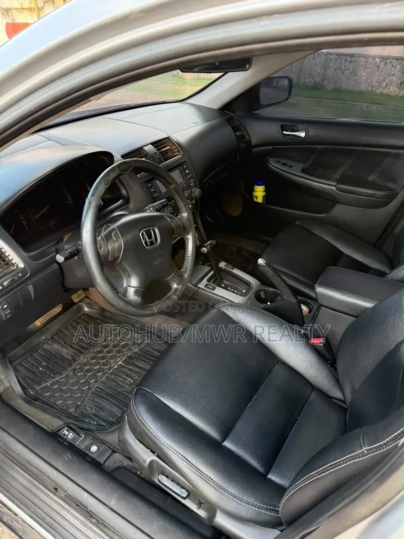 Honda Accord 2003 Silver