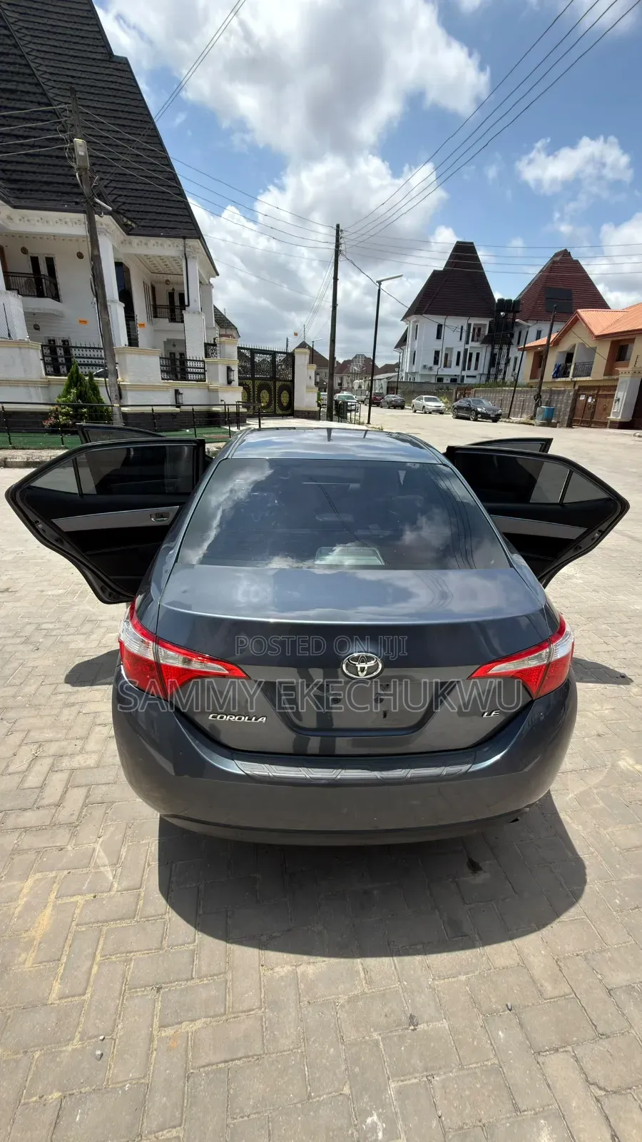 Toyota Corolla LE 4dr Sedan (1.8L 4cyl CVT) 2015 Gray