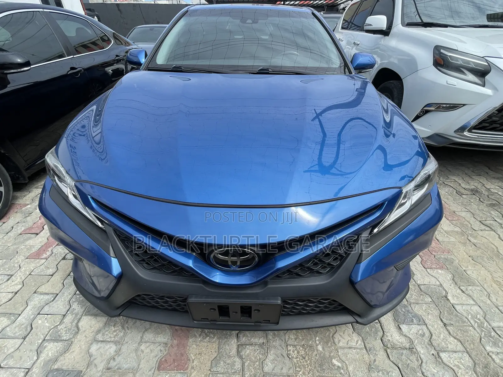 Toyota Camry 2018 Blue