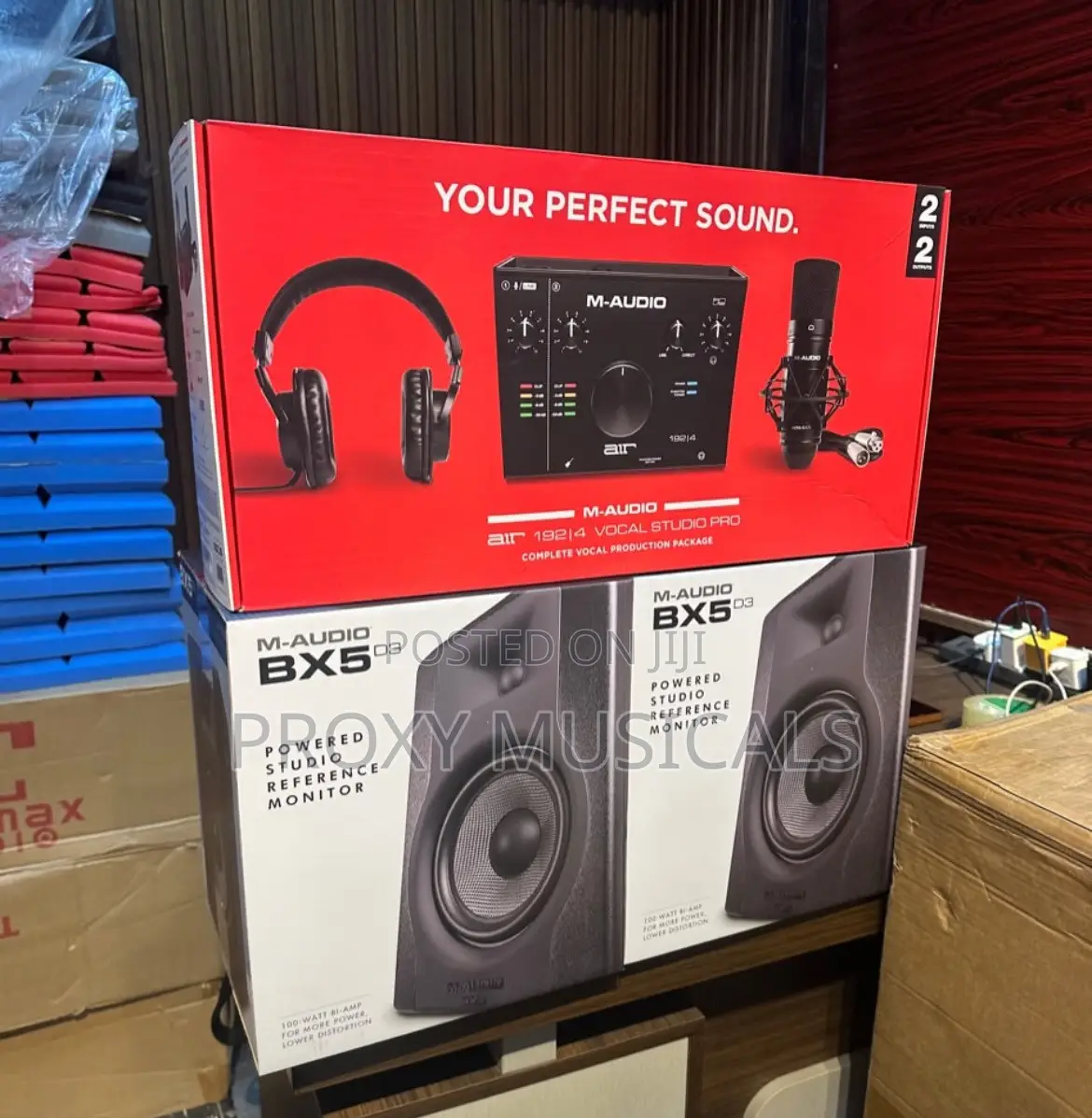 M-Audio BX5D3 Monitor Speaker M-Audio 192/4 Vocal Studio Pro Bundle