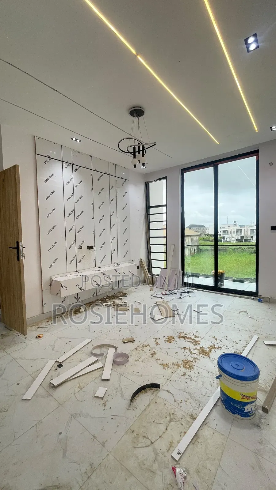 4bdrm Duplex in Ikota for sale
