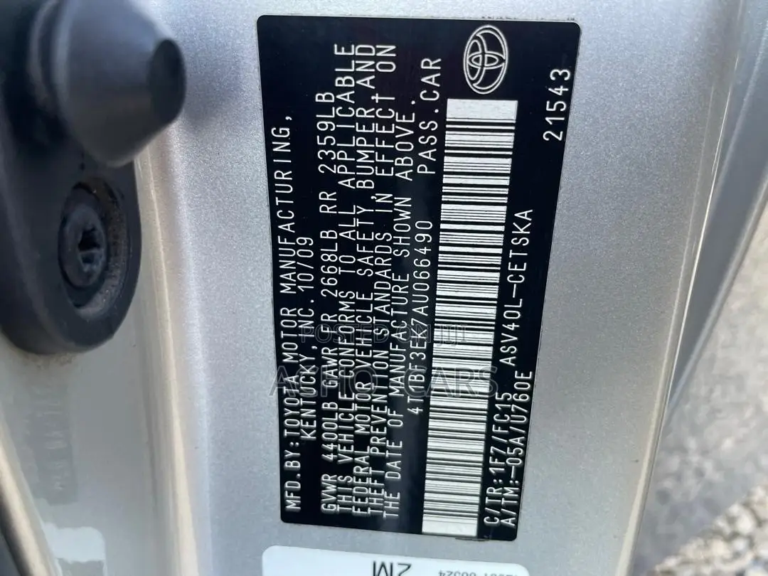 Toyota Camry 2010 Silver