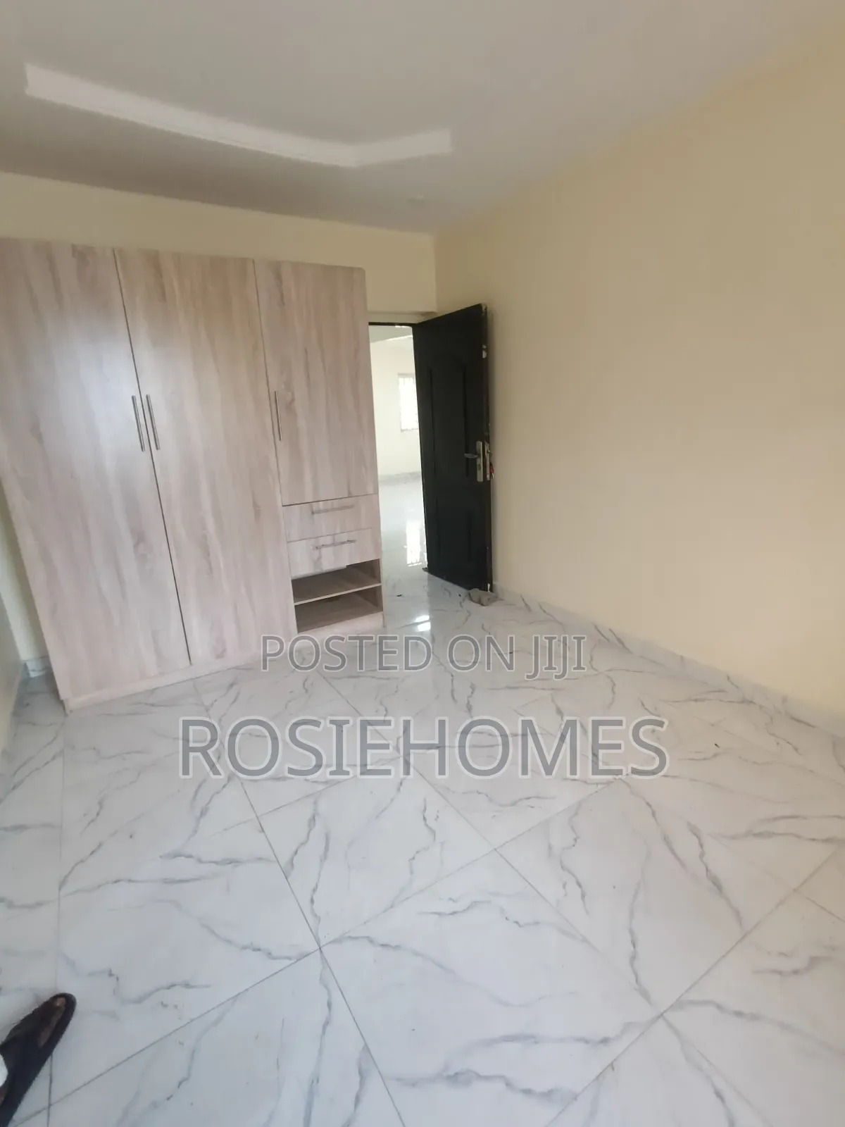 3bdrm Block of Flats in Chapati, Elemoro for rent