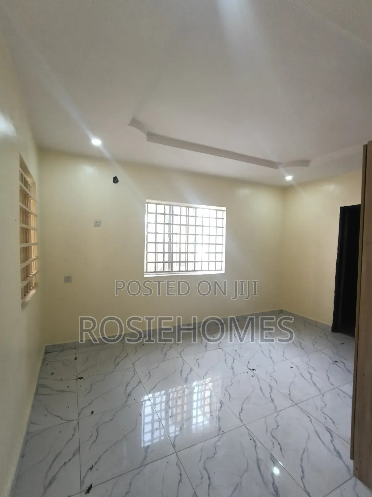 3bdrm Block of Flats in Chapati, Elemoro for rent