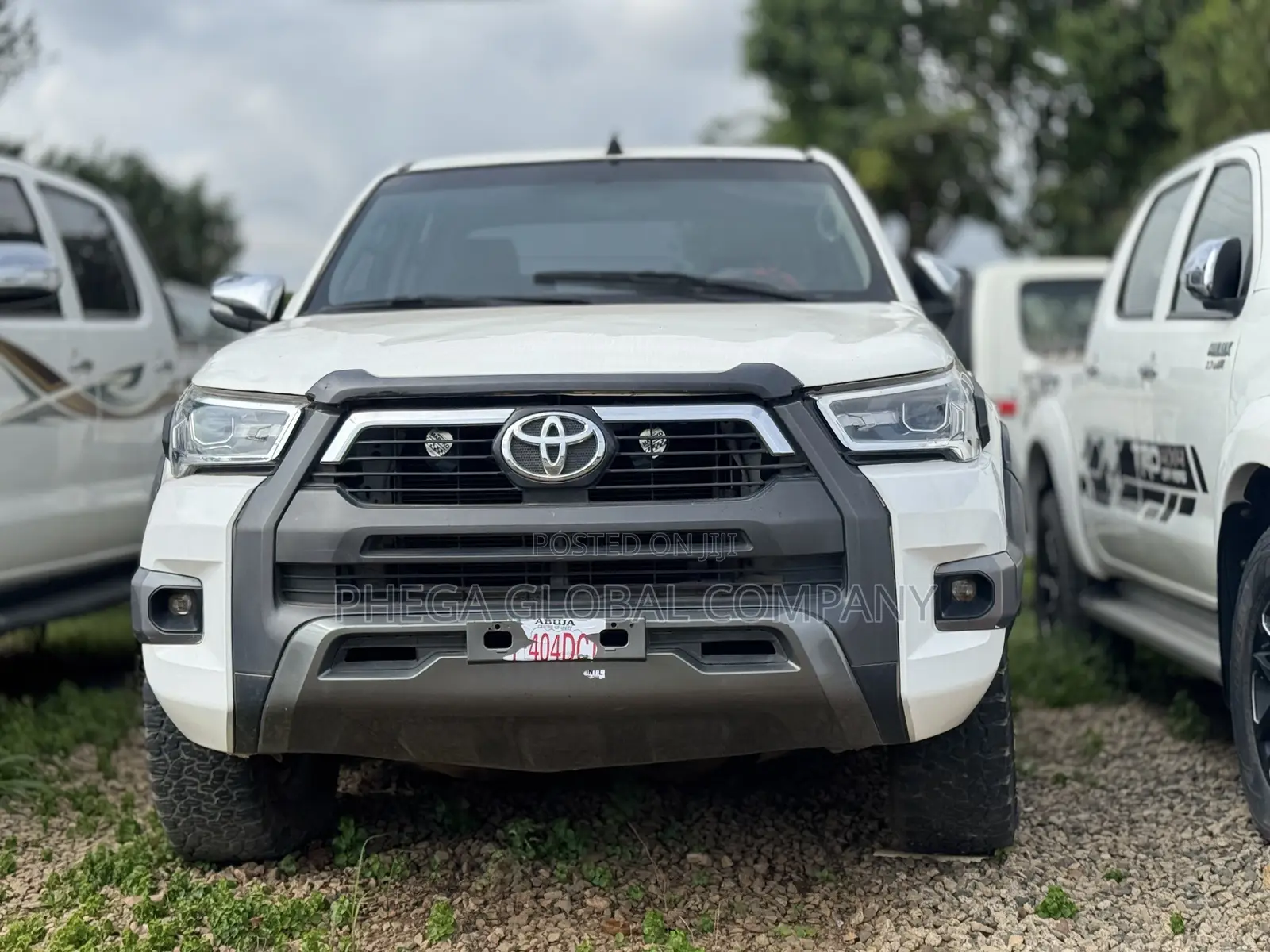 Toyota Hilux WORKMATE 4x4 2015 White