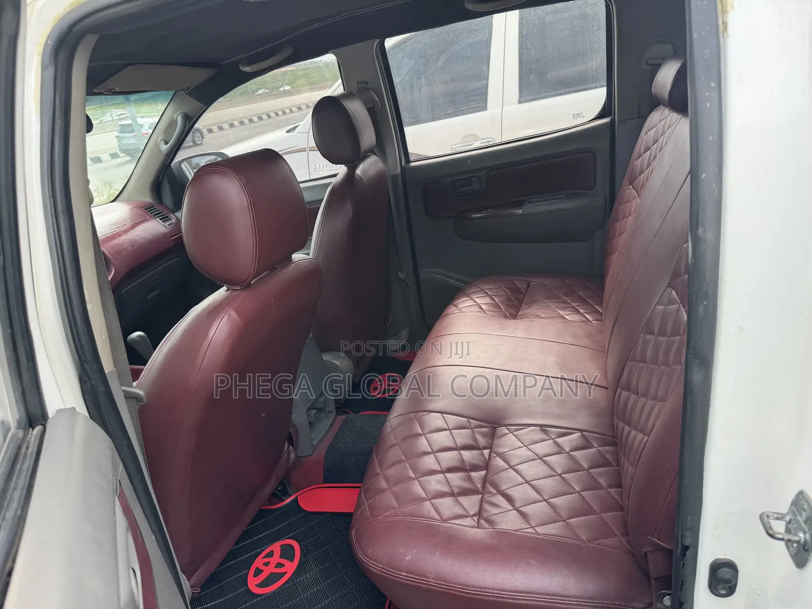 Toyota Hilux WORKMATE 4x4 2015 White