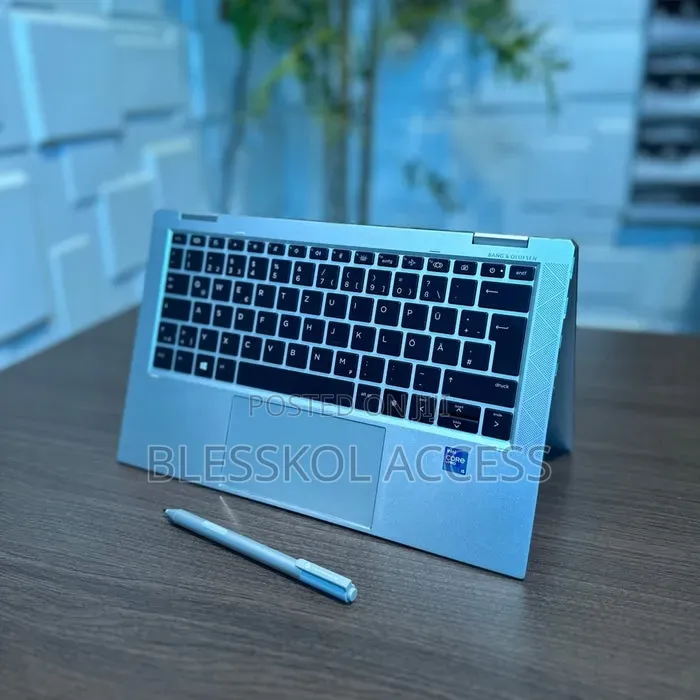 Laptop HP EliteBook x360 1030 G8 16GB Intel Core i7 SSD 512GB