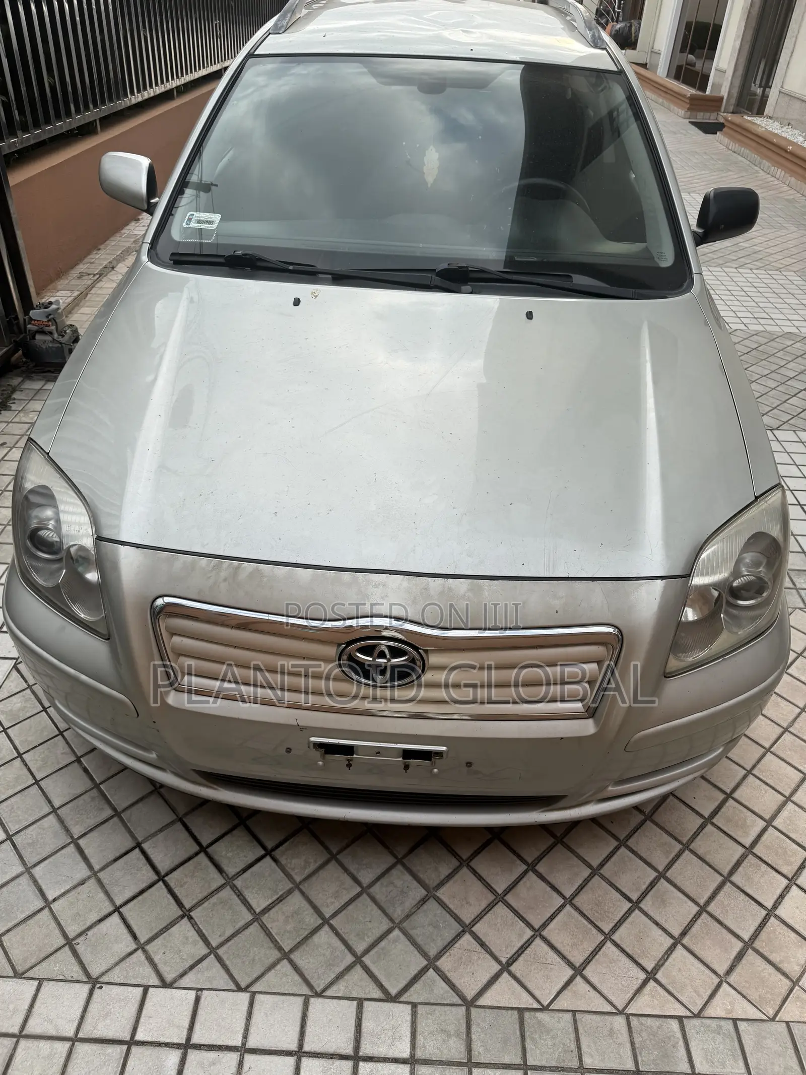 Toyota Avensis 2004 Gray