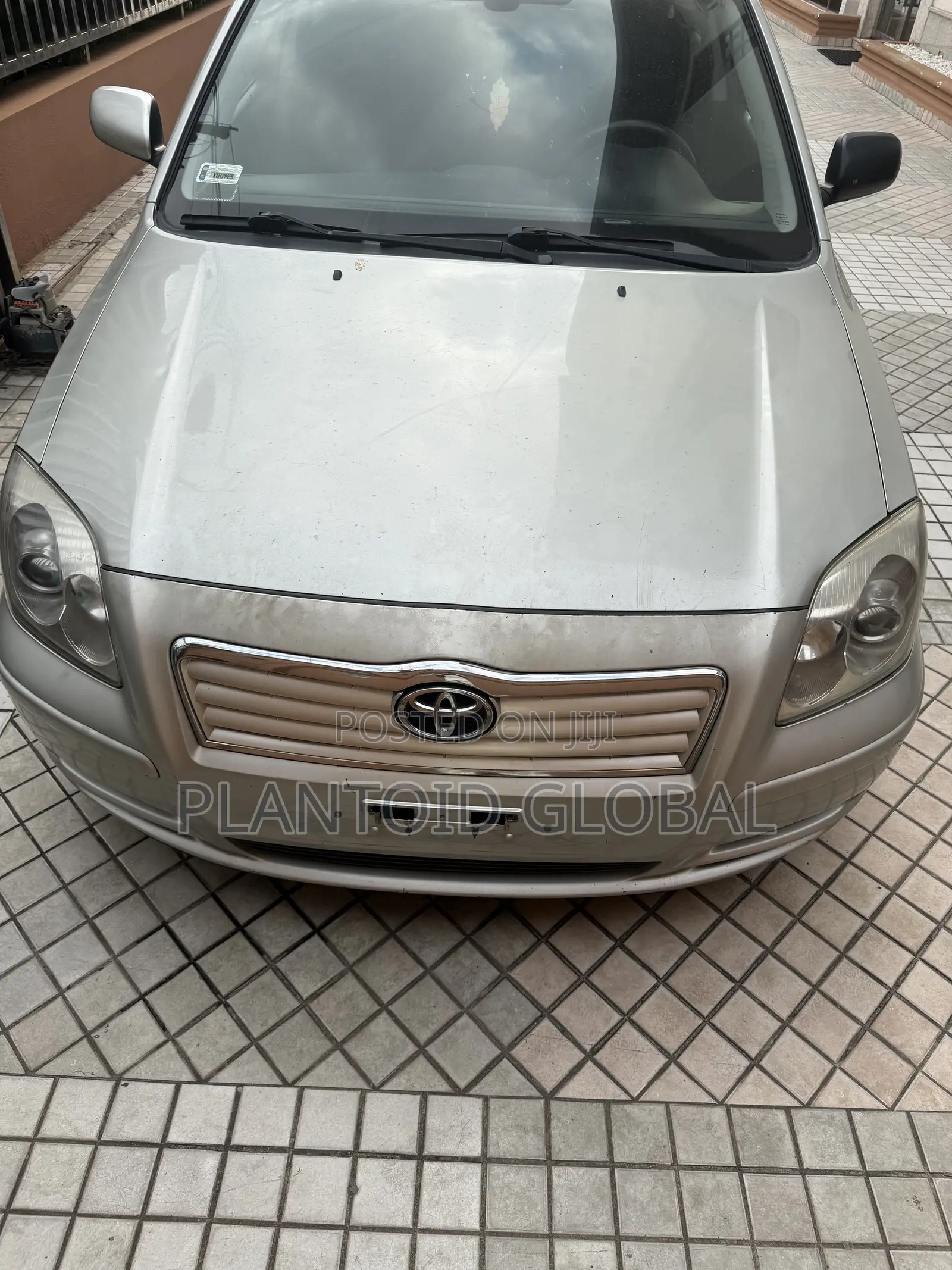 Toyota Avensis 2004 Gray
