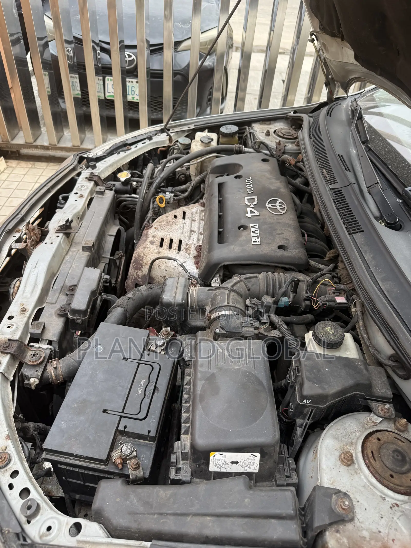Toyota Avensis 2004 Gray