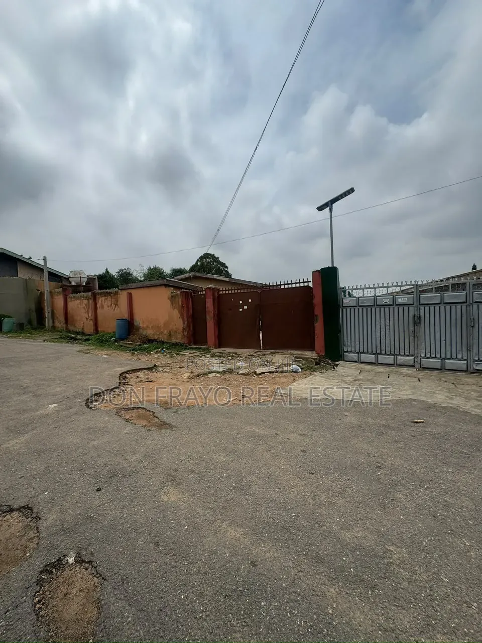 6bdrm Bungalow in New Bodija Estate for sale
