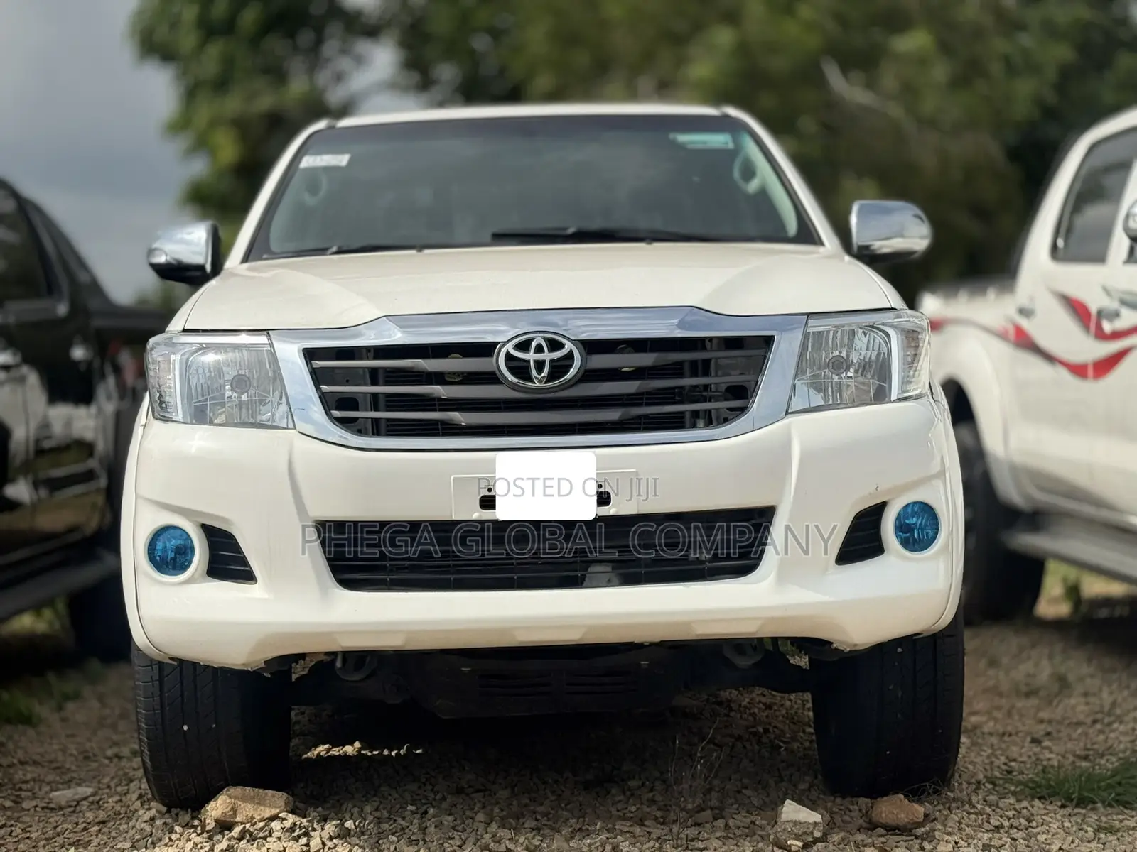 Toyota Hilux 2011 White