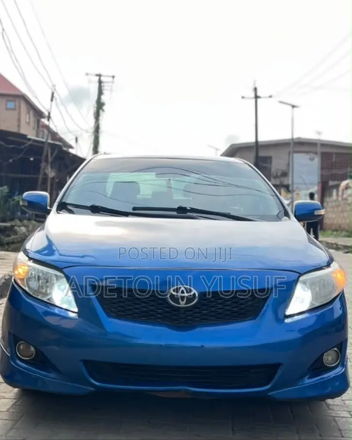 Toyota Corolla 2010 Blue