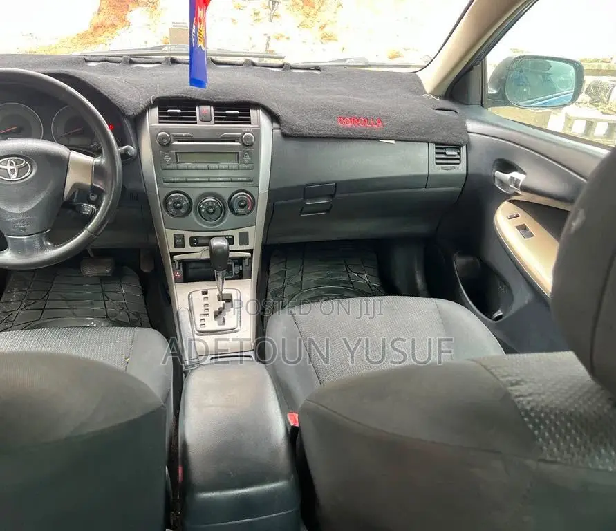 Toyota Corolla 2010 Blue