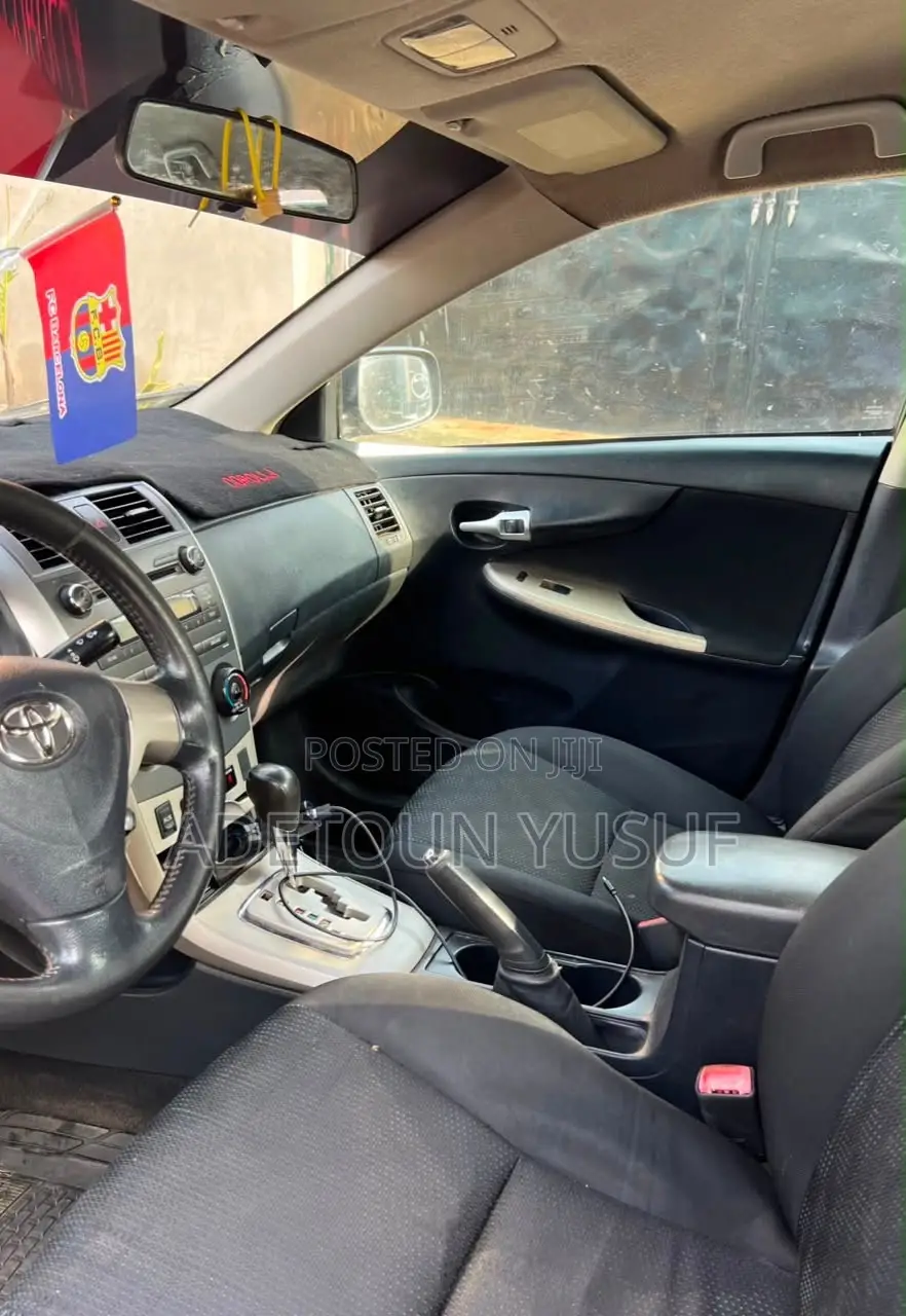 Toyota Corolla 2010 Blue