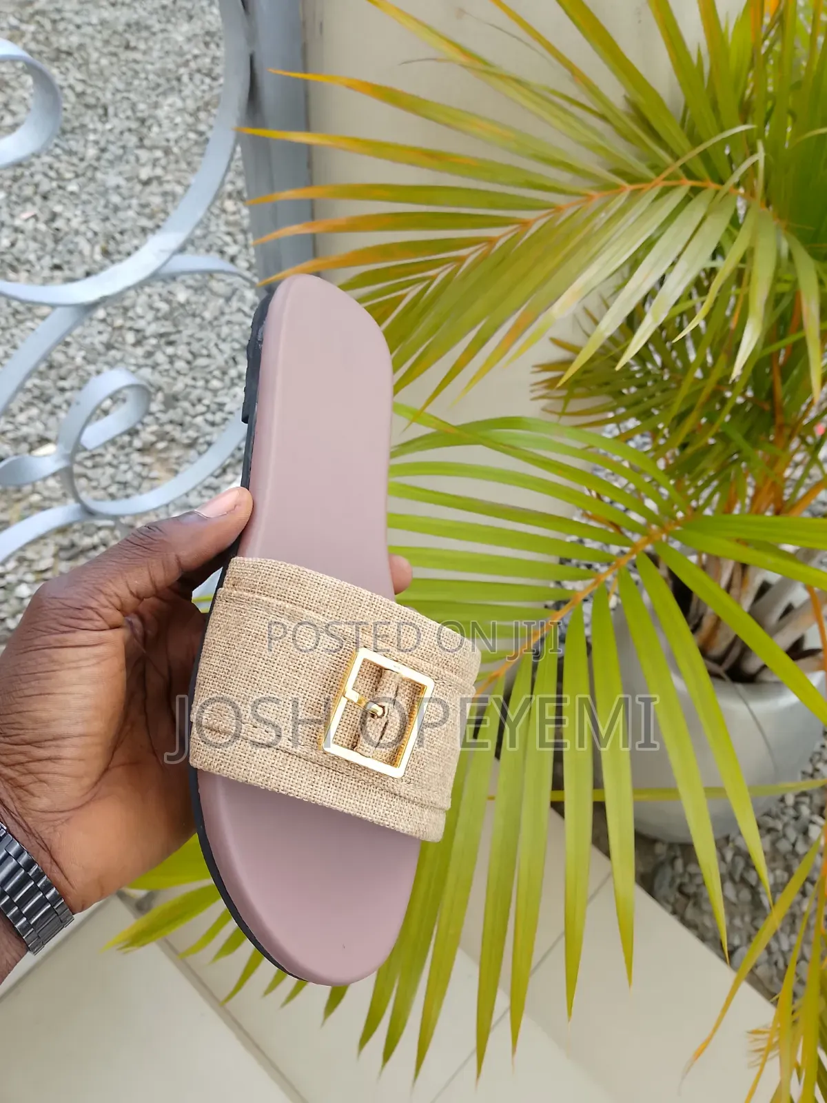 Raffia Slides