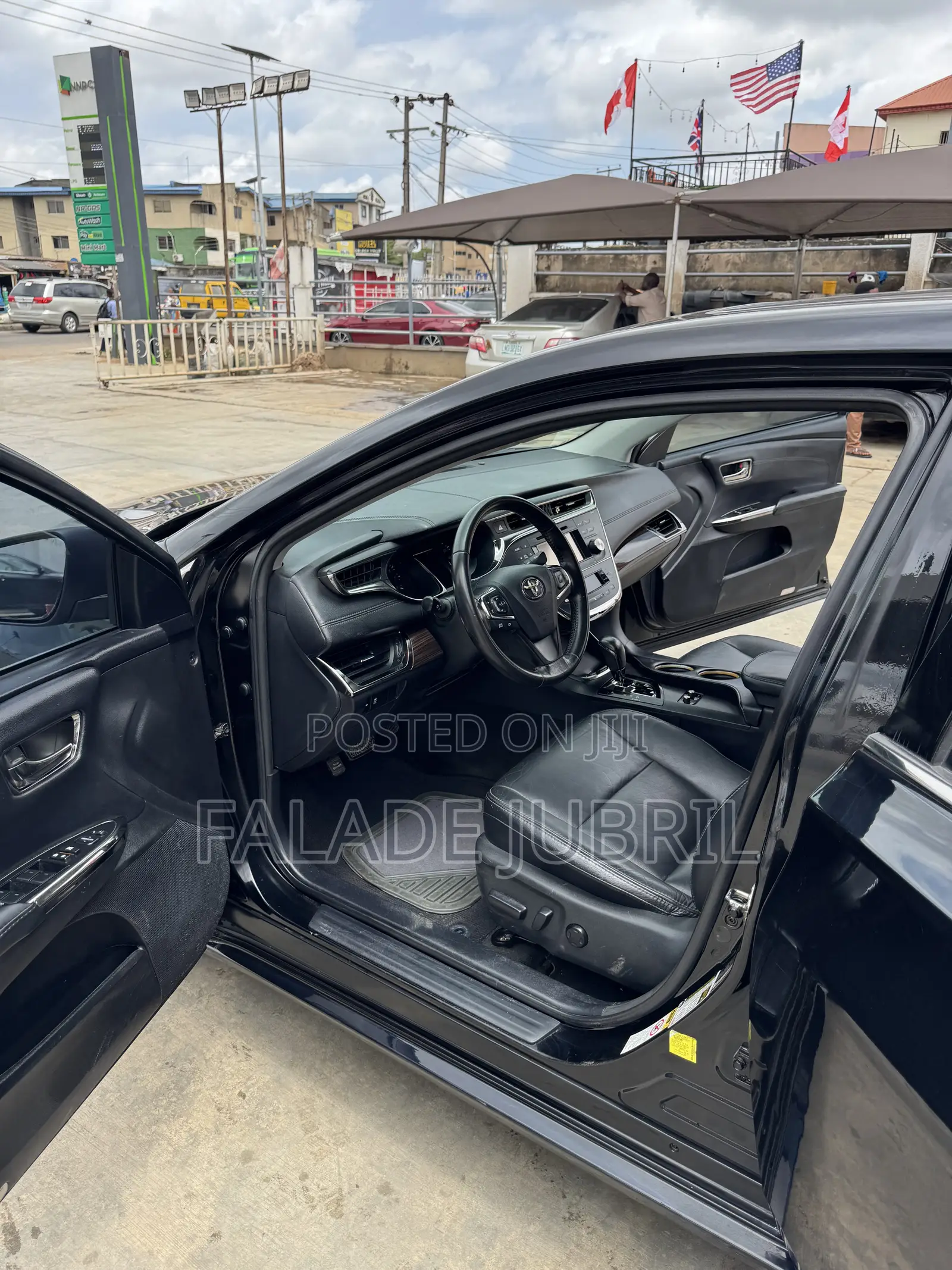 Toyota Avalon XLE Premium Sedan FWD (3.5L 6cyl 6A) 2013 Black