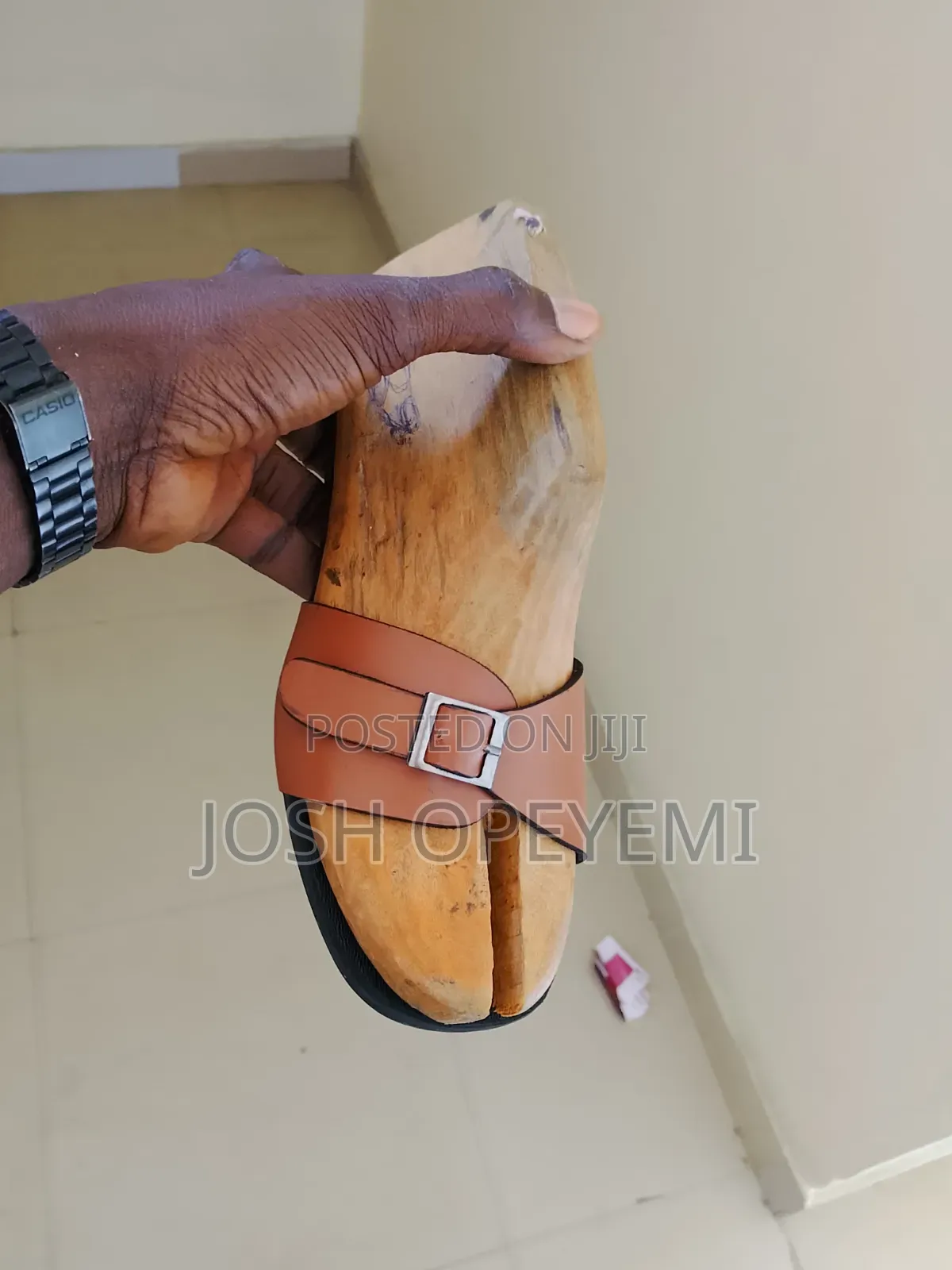 Female Buckle Slippers