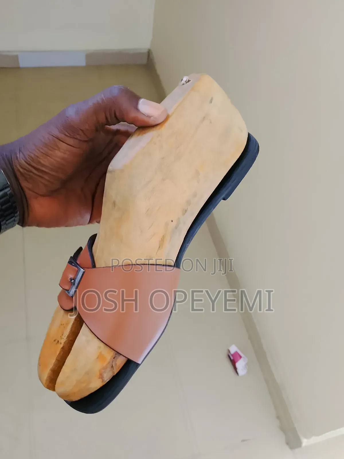 Female Buckle Slippers