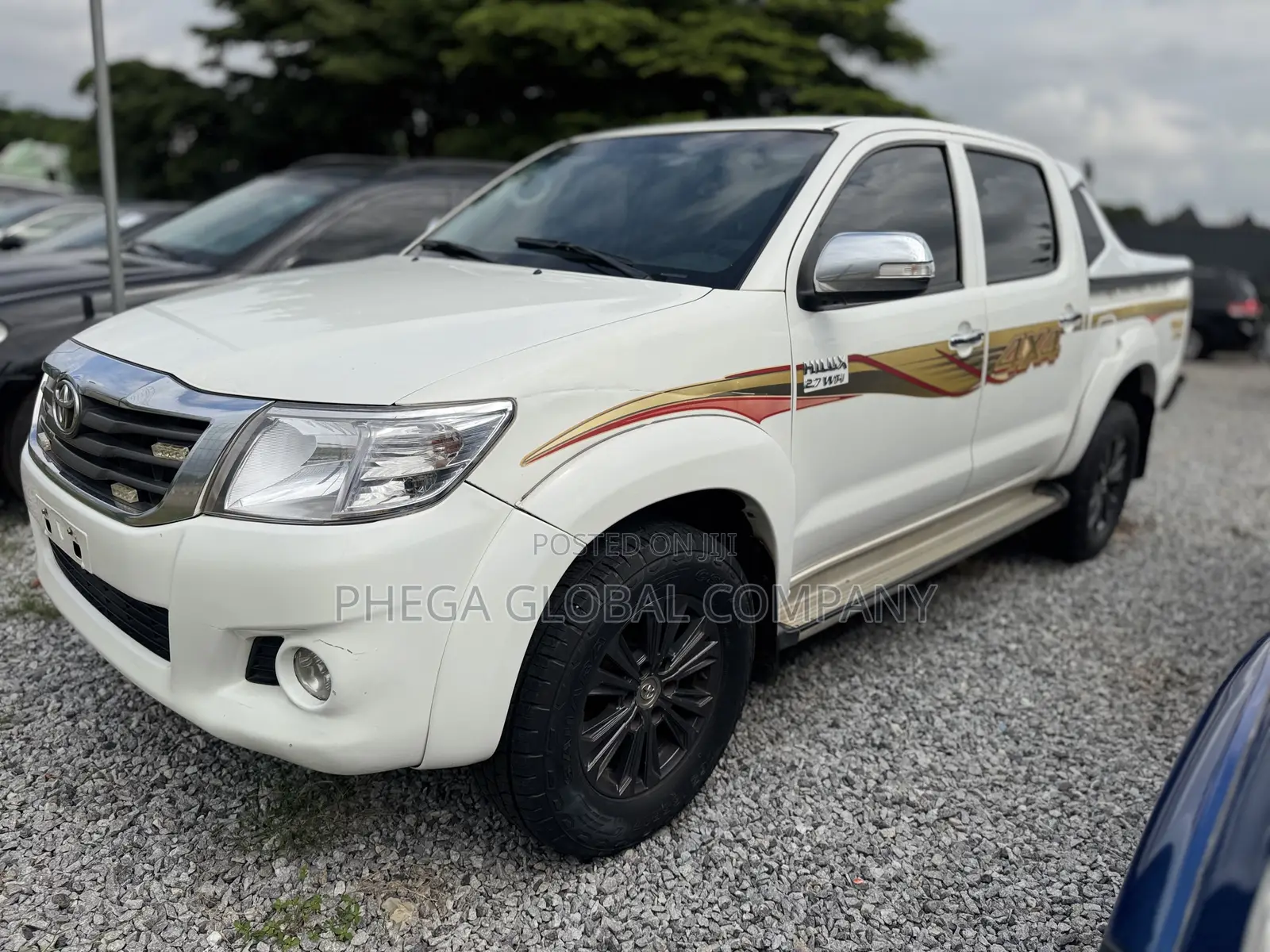 Toyota Hilux 2012 White