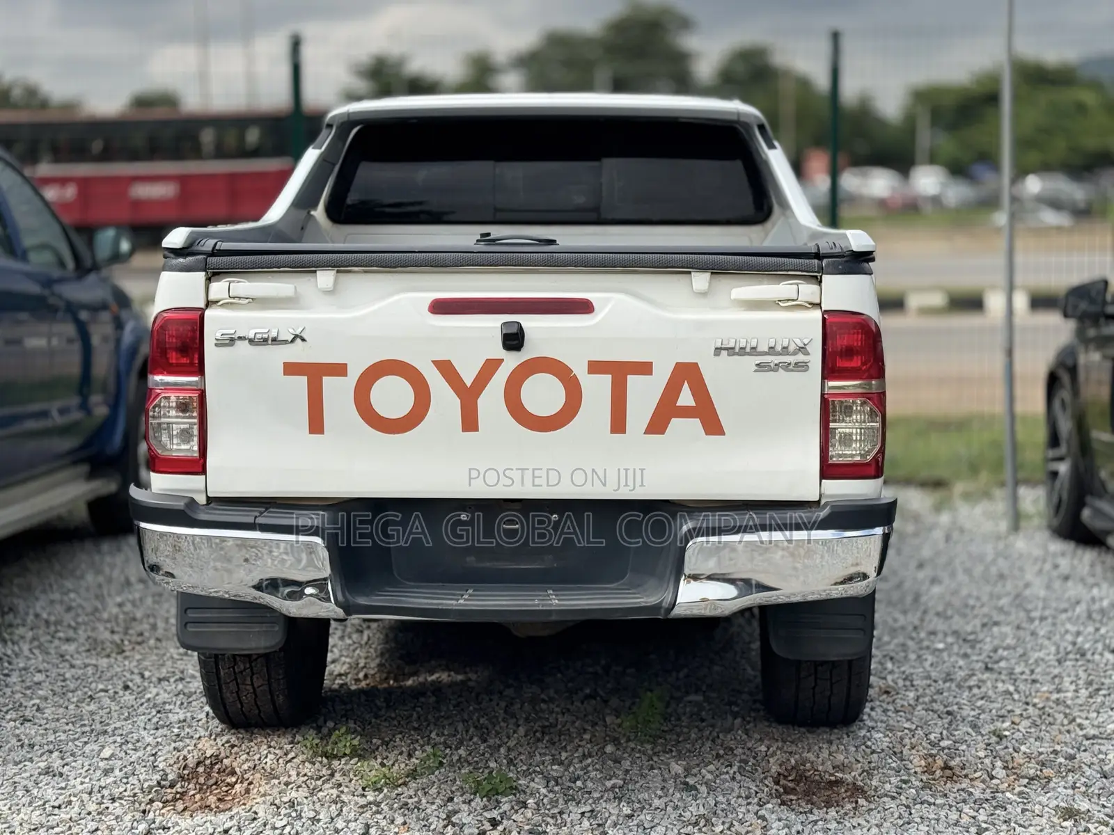 Toyota Hilux 2012 White
