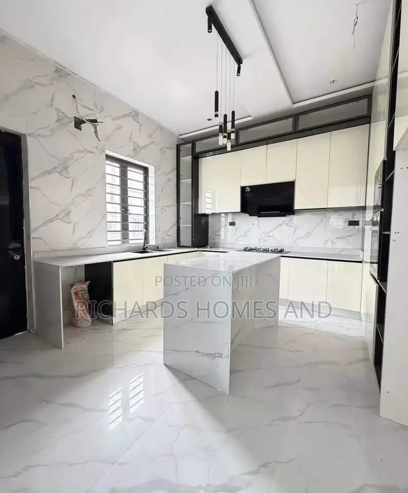 5bdrm Duplex in VGC / Ajah for sale