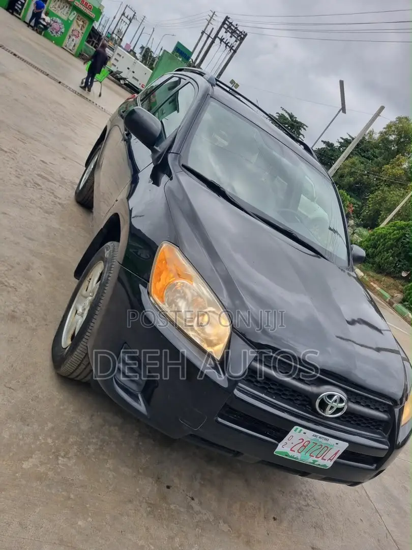 Toyota RAV4 2010 Black