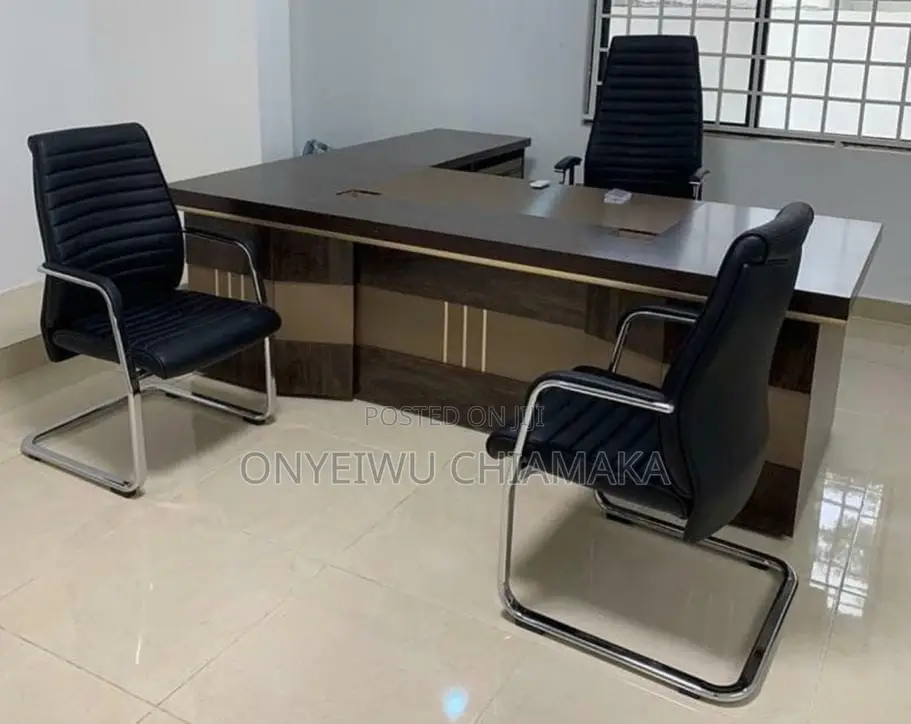 Luxury Executive Office Desk With Visitor Chairs Complete Set