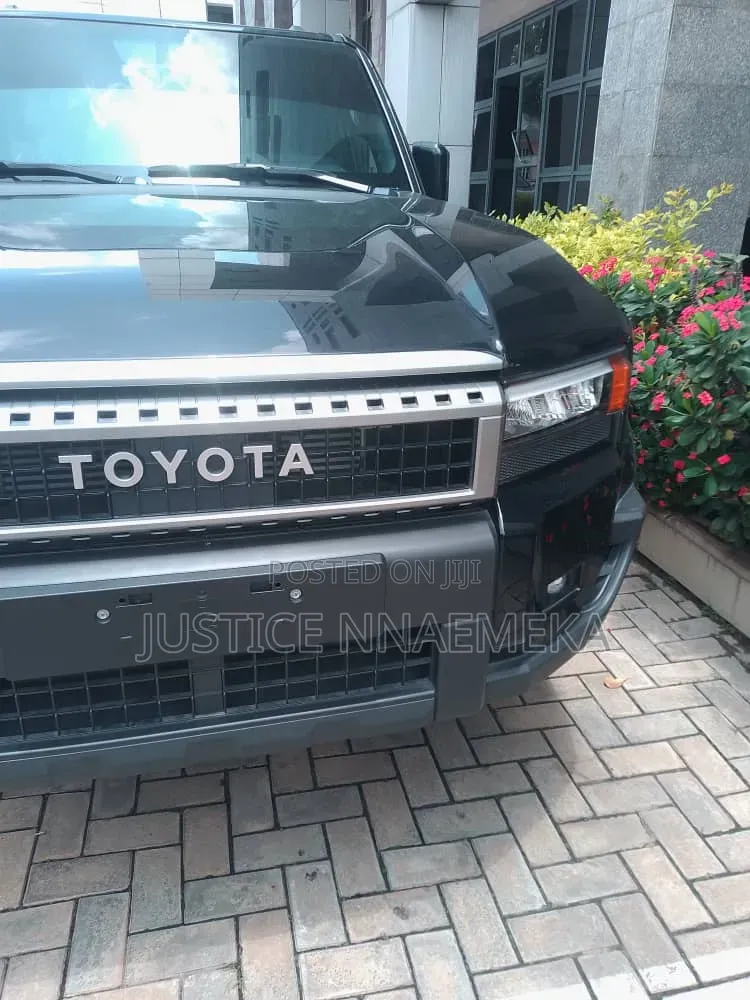 Toyota Land Cruiser Prado 2025 Black