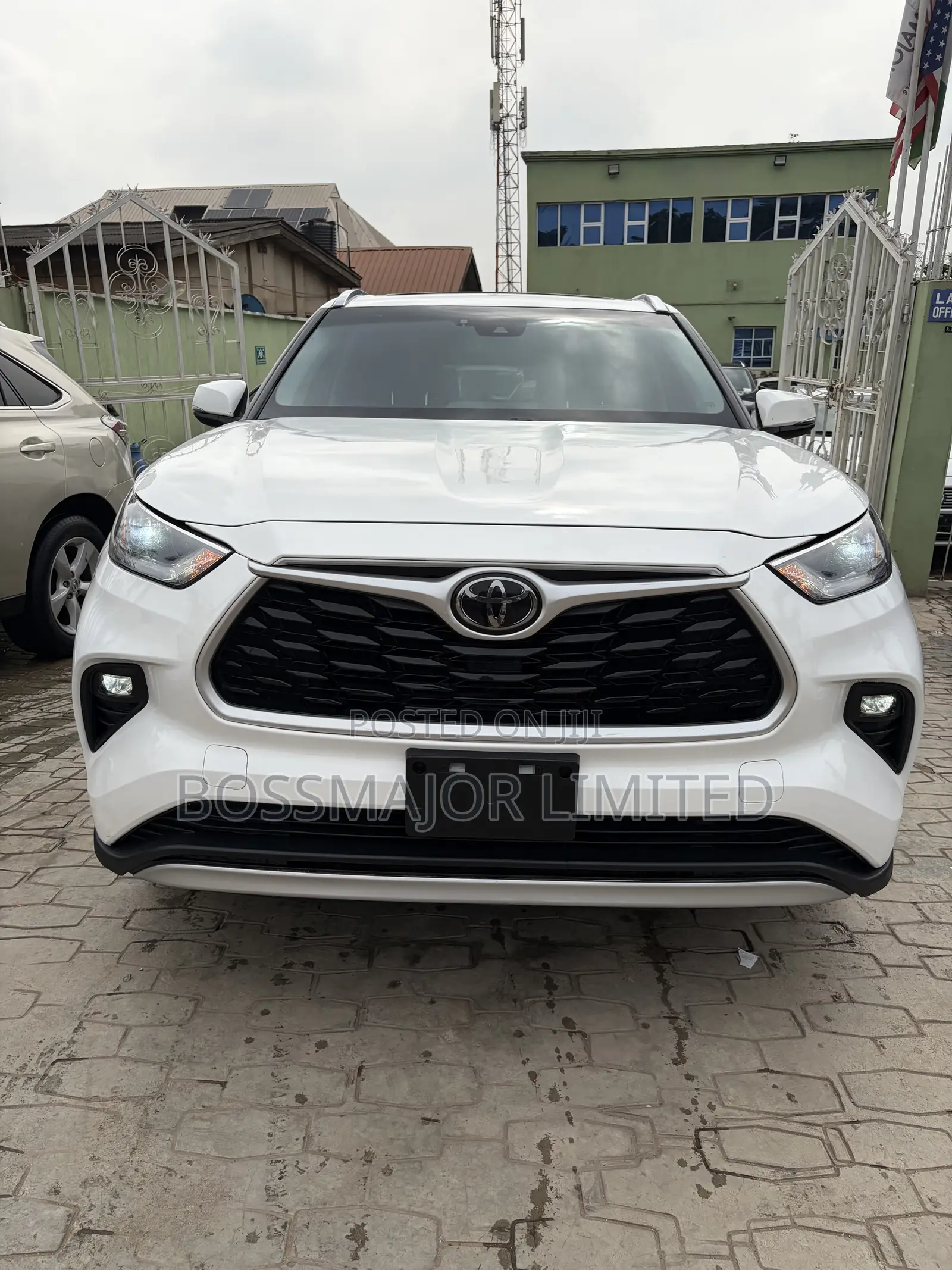 Toyota Highlander XLE 2021 White