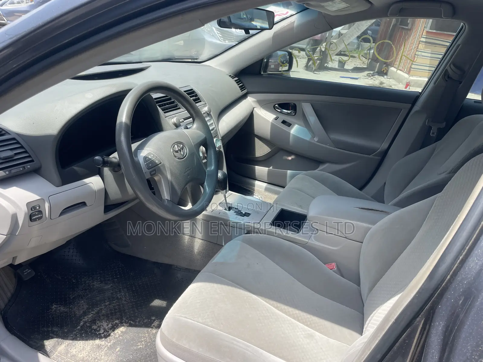 Toyota Camry LE 4dr Sedan (2.4L 4cyl 5A) 2009 Gray