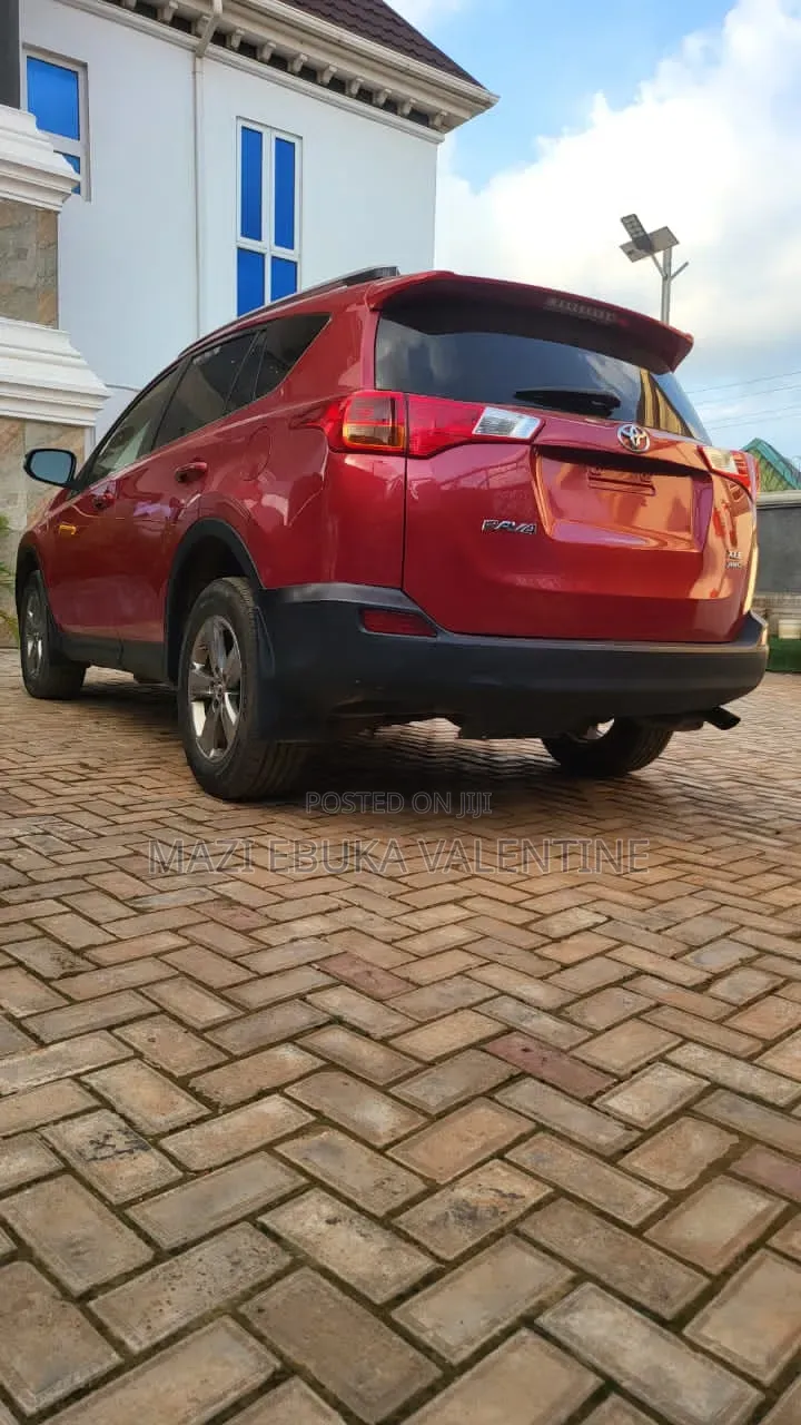 Toyota RAV4 2015 Red