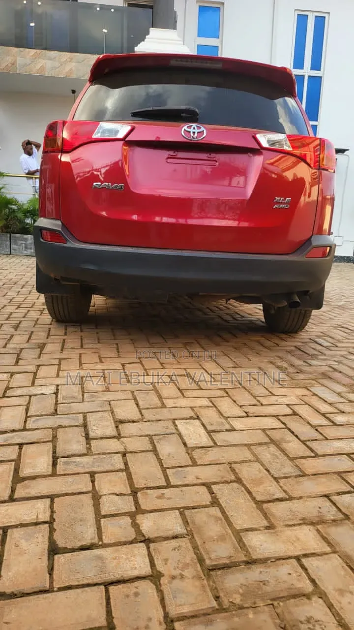 Toyota RAV4 2015 Red