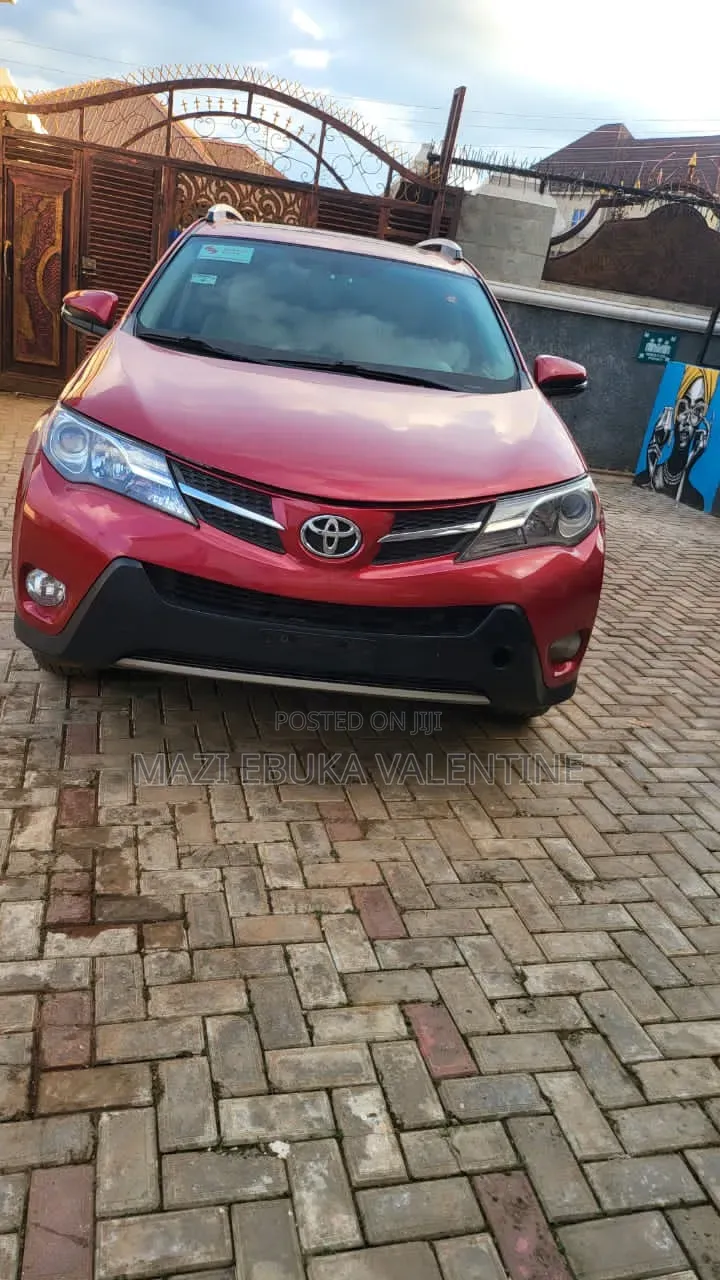 Toyota RAV4 2015 Red