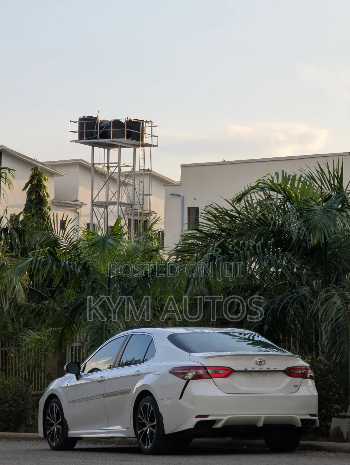 Toyota Camry 2018 White