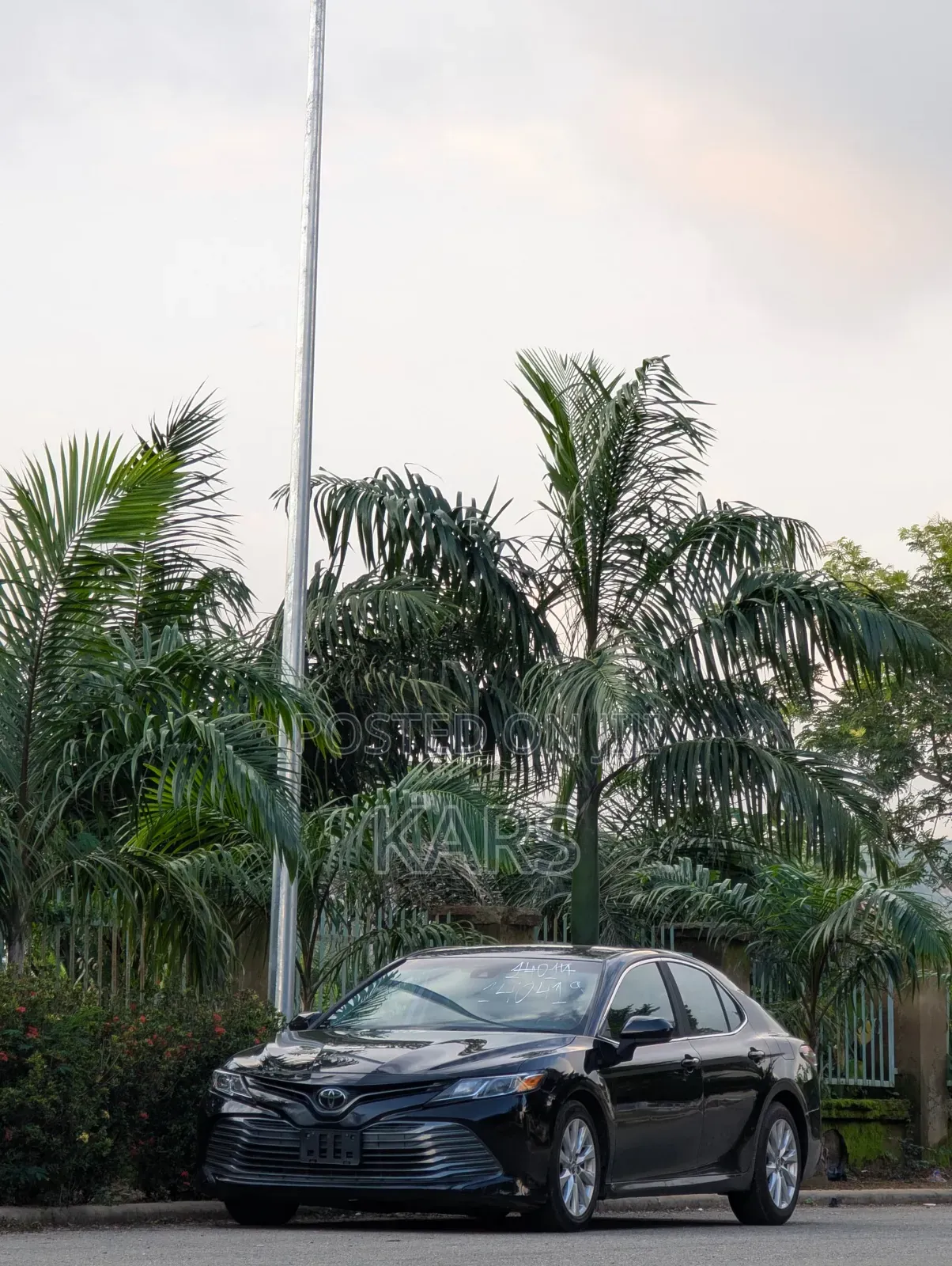 Toyota Camry LE FWD (2.5L 4cyl 8AM) 2018 Black