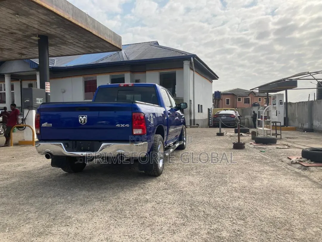 RAM 1500 2017 Blue